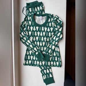 Hanna Andersson Adult Tree Holiday Print Long John Pajamas size S/M